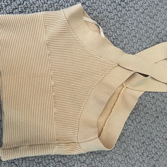 Abercrombie & Fitch Abercrombie Ribbed Halter Neck Top Size - Picture 2 of 2